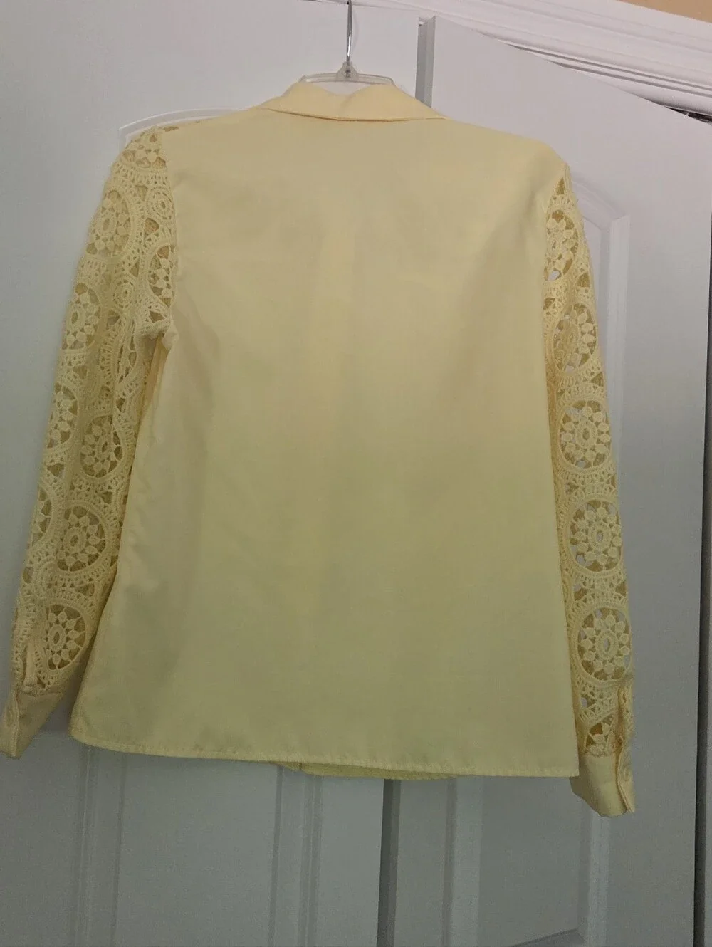 Lace-Sleeve Button-Front Women’s Top in Light Yellow - Picture 2 of 3